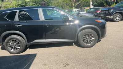 2023 Nissan Rogue, $18995. Photo 9
