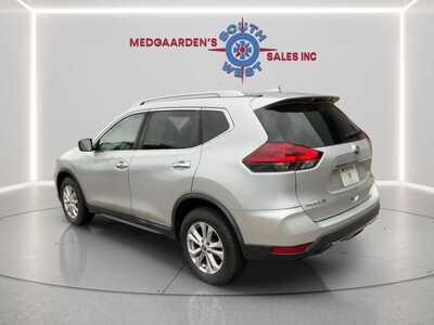 2018 Nissan Rogue, $10120. Photo 6