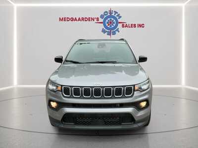 2024 Jeep Compass, $20995. Photo 2