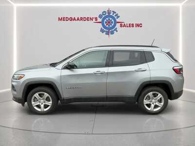 2024 Jeep Compass, $20995. Photo 4