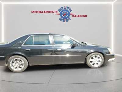 2011 Cadillac DTS, $7995. Photo 11
