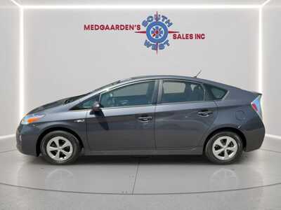 2013 Toyota Prius, $6995. Photo 3