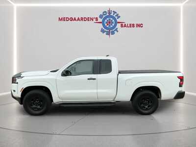 2024 Nissan Frontier, $21995. Photo 4