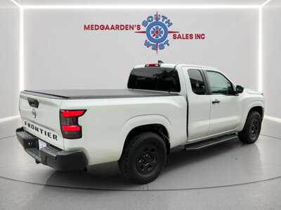 2024 Nissan Frontier, $21995. Photo 9