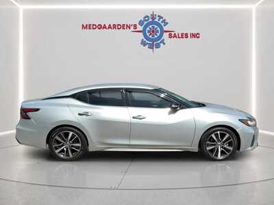 2021 Nissan Maxima, $18000. Photo 12