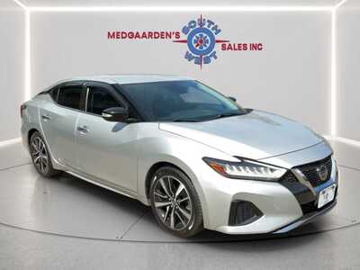 2021 Nissan Maxima, $18000. Photo 2