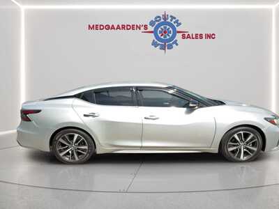 2021 Nissan Maxima, $18000. Photo 3