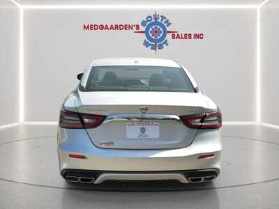 2021 Nissan Maxima, $18000. Photo 5