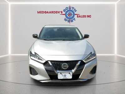 2021 Nissan Maxima, $18000. Photo 1