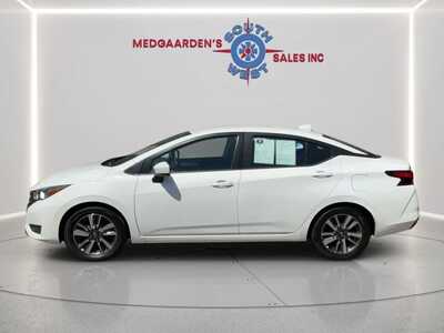 2023 Nissan Versa, $17495.00. Photo 3