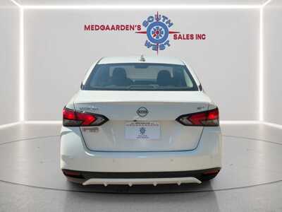 2023 Nissan Versa, $17495.00. Photo 8