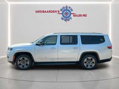 2024 Jeep Wagoneer, $39995. Photo 3