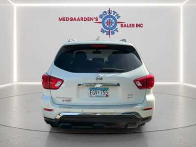 2020 Nissan Pathfinder, $10120. Photo 10