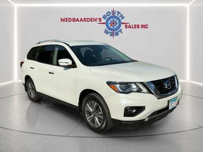 2020 Nissan Pathfinder, $10120. Photo 12