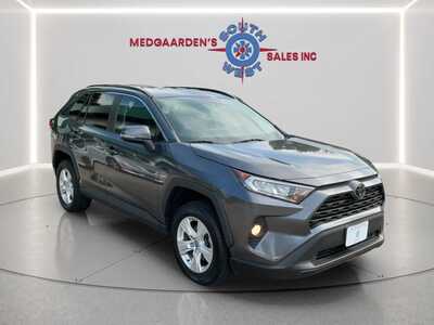 2021 Toyota RAV4, $18120. Photo 12