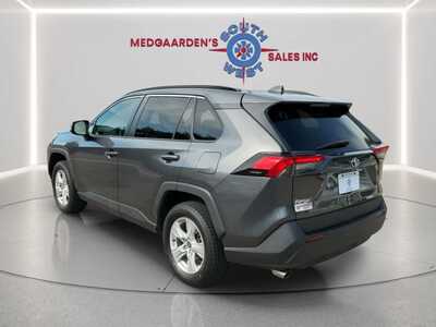 2021 Toyota RAV4, $18120. Photo 4