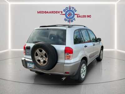 2003 Toyota RAV4, $4120. Photo 8