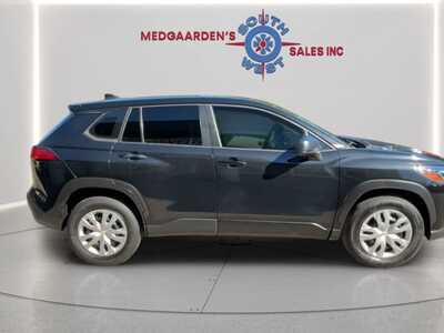 2023 Toyota Corolla Cross, $24120. Photo 10