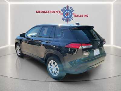 2023 Toyota Corolla Cross, $24120. Photo 4