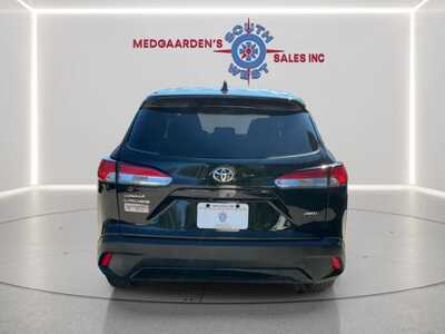 2023 Toyota Corolla Cross, $24120. Photo 7