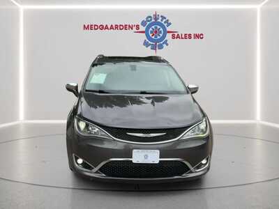 2020 Chrysler Pacifica, $14120. Photo 12