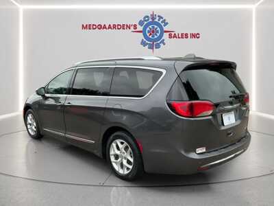 2020 Chrysler Pacifica, $14120. Photo 4