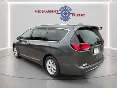 2020 Chrysler Pacifica, $14120. Photo 5