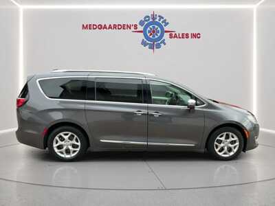 2020 Chrysler Pacifica, $14120. Photo 8