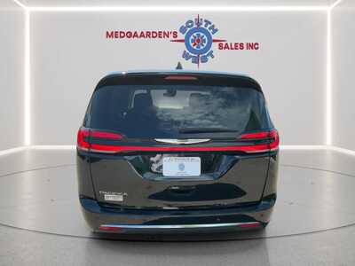 2024 Chrysler Pacifica, $22120. Photo 6