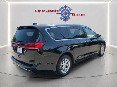 2024 Chrysler Pacifica, $22120. Photo 8