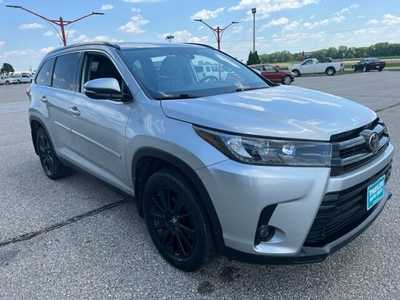 2019 Toyota Highlander, $35900. Photo 4