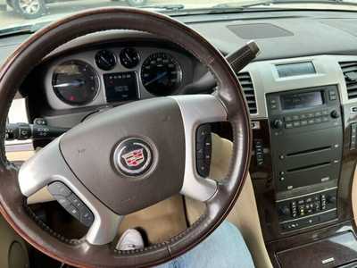 2007 Cadillac Escalade, $17990. Photo 8