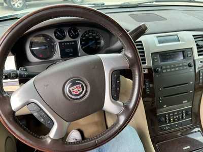 2007 Cadillac Escalade, $21000. Photo 8