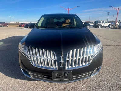 2010 Lincoln MKT, $10790. Photo 3