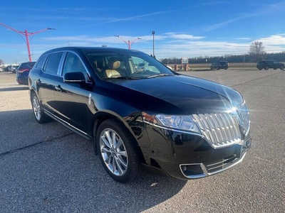 2010 Lincoln MKT, $10790. Photo 4
