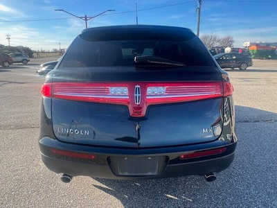 2010 Lincoln MKT, $10790. Photo 6
