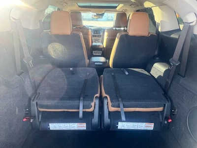 2010 Lincoln MKT, $10790. Photo 7
