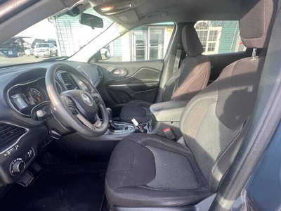 2020 Jeep Cherokee, $21000. Photo 8