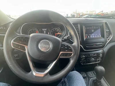 2020 Jeep Cherokee, $21000. Photo 9