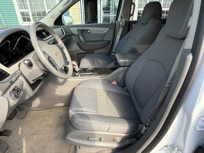 2016 Chevrolet Traverse, $18980. Photo 7