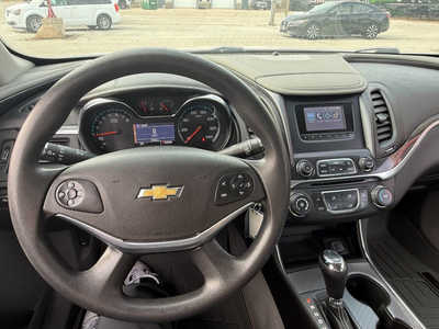 2015 Chevrolet Impala, $17600. Photo 7