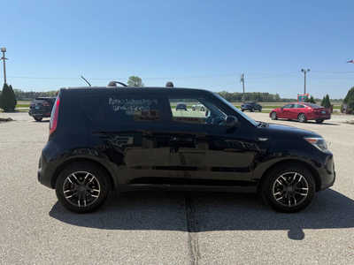2014 Kia Soul, $9600. Photo 2