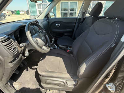 2014 Kia Soul, $9600. Photo 6