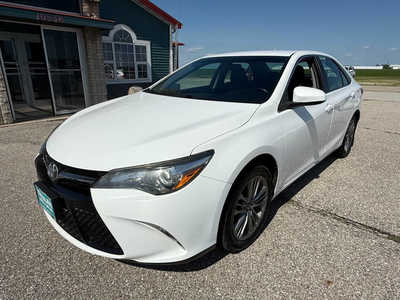 2016 Toyota Camry, $16900. Photo 2
