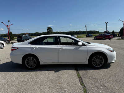 2016 Toyota Camry, $16900. Photo 5