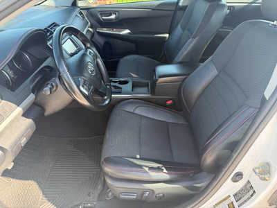 2016 Toyota Camry, $16900. Photo 8