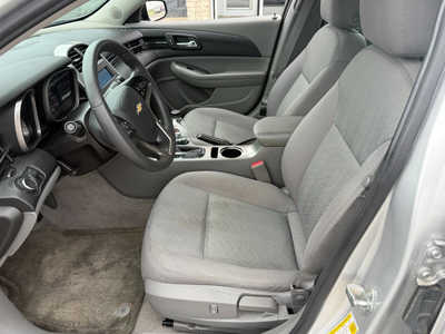 2015 Chevrolet Malibu, $7900. Photo 7