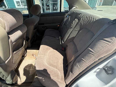1999 Buick Park Avenue, $7600. Photo 9