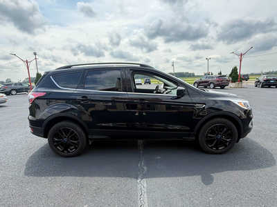 2018 Ford Escape, $11990. Photo 3