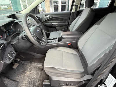 2018 Ford Escape, $11990. Photo 8